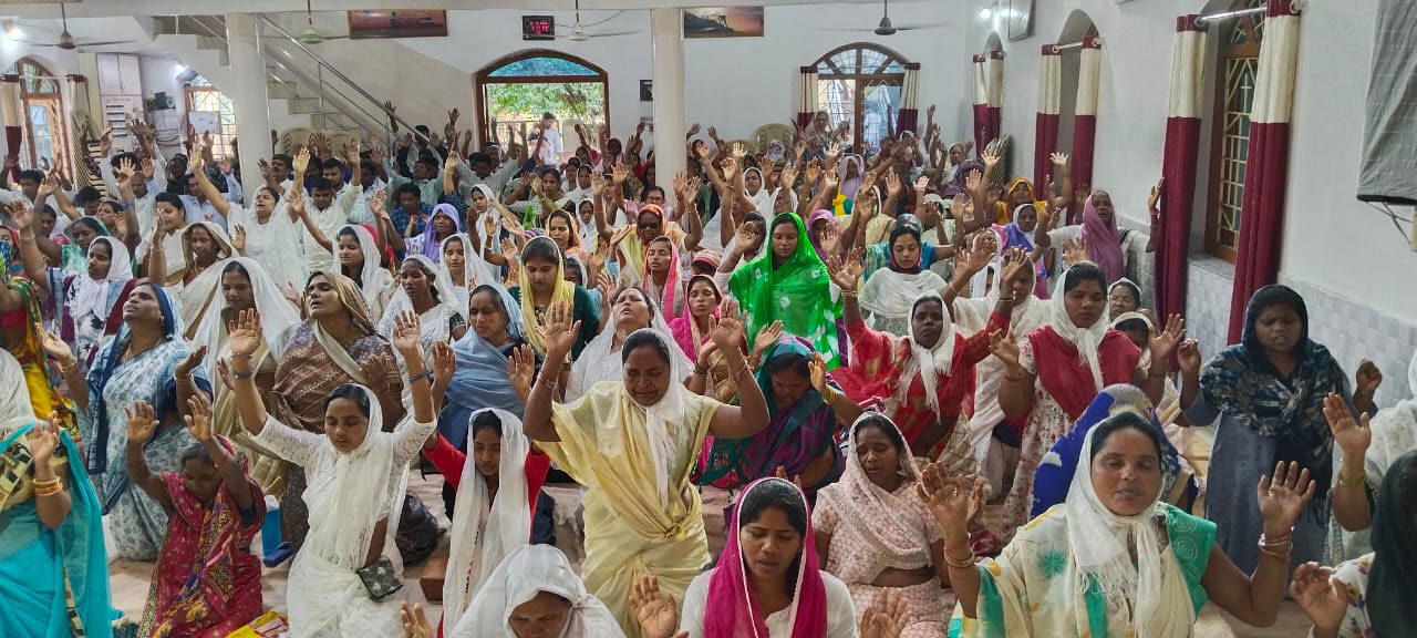 Indian-Women-Worshipping Indian-Women-Worshipping